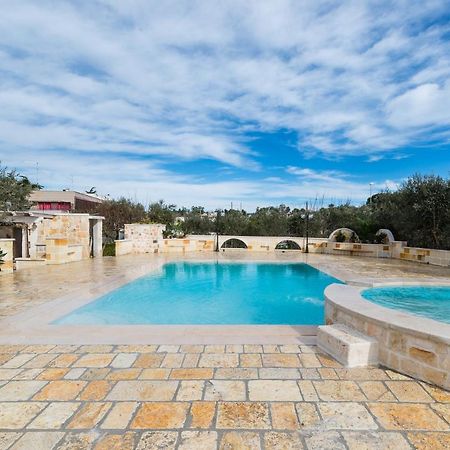 Appartamento Ortensia In Villa Mariella Ostuni Exterior foto