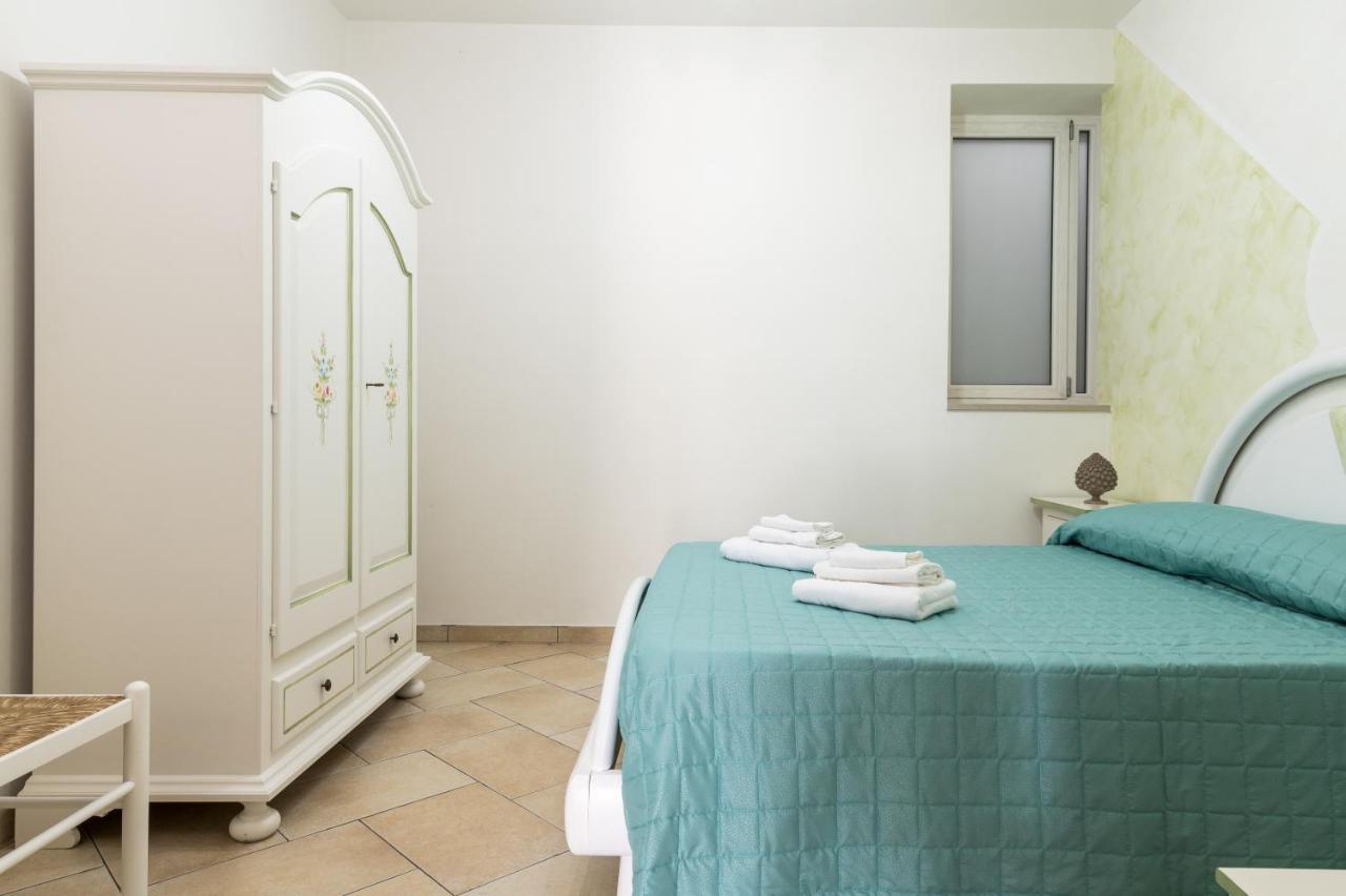 Appartamento Ortensia In Villa Mariella Ostuni Exterior foto